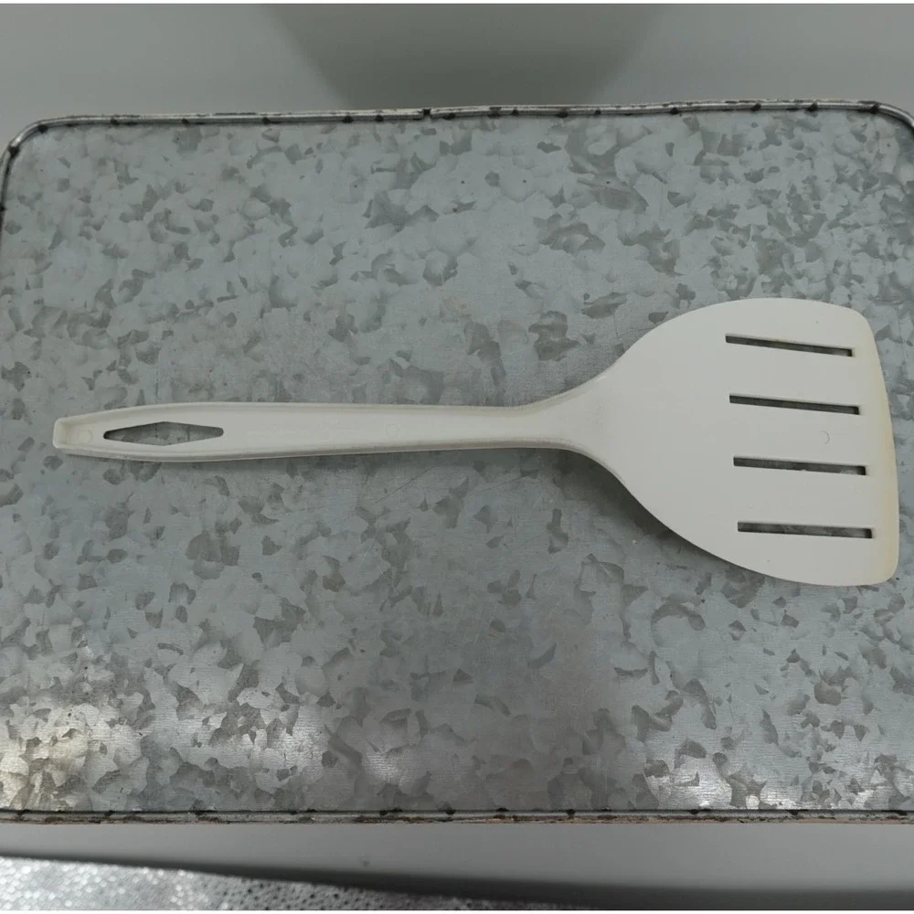 Vintage Tailor Made Products White‎ Plastic Slotted Spatula Turner Elroy WI 11